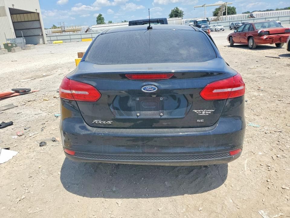 2018 FORD FOCUS SE 6