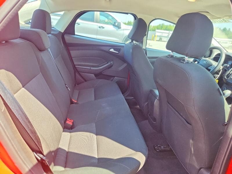 2017 FORD FOCUS SE 10
