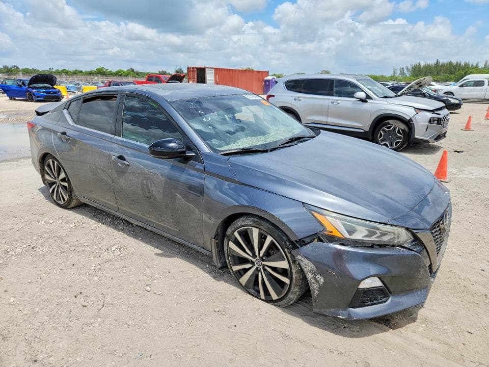 2021 NISSAN ALTIMA SR 4
