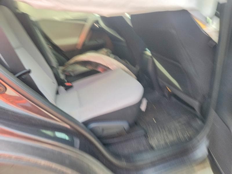 2017 TOYOTA RAV4 XLE 11