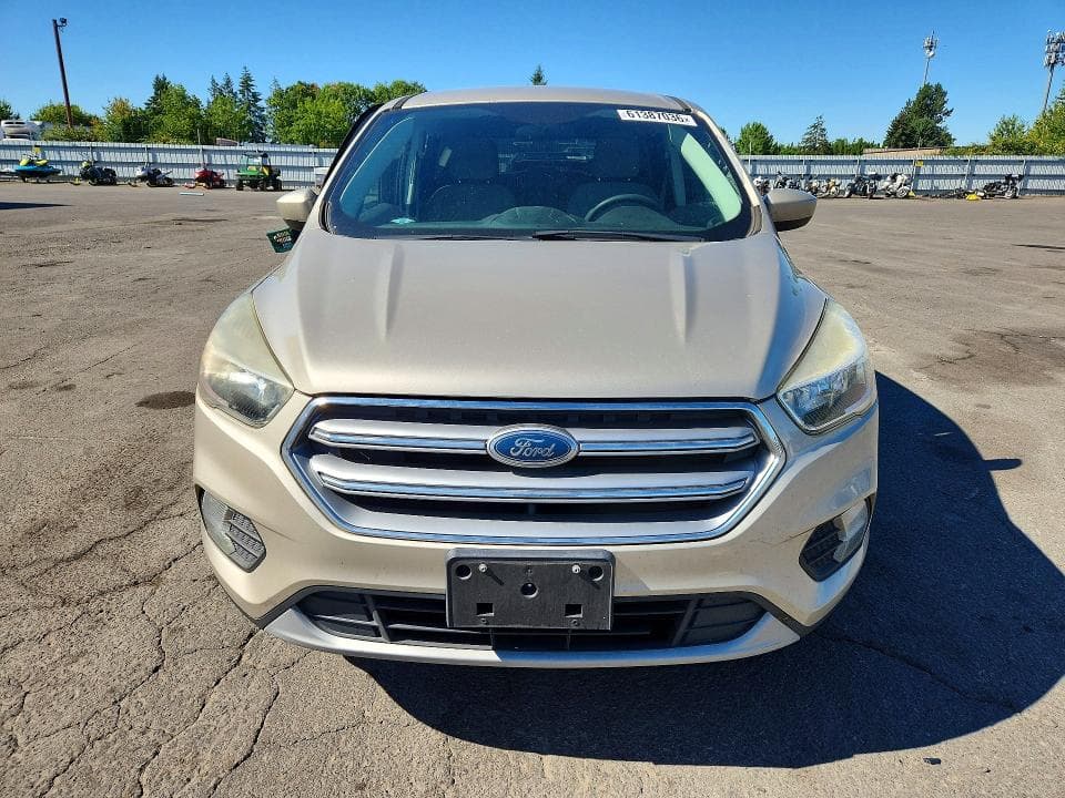 2017 FORD ESCAPE SE 5