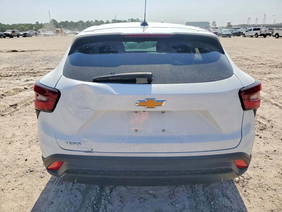 2026 CHEVROLET TRAX LS 6