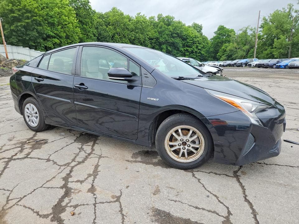 2017 TOYOTA PRIUS TWO 4