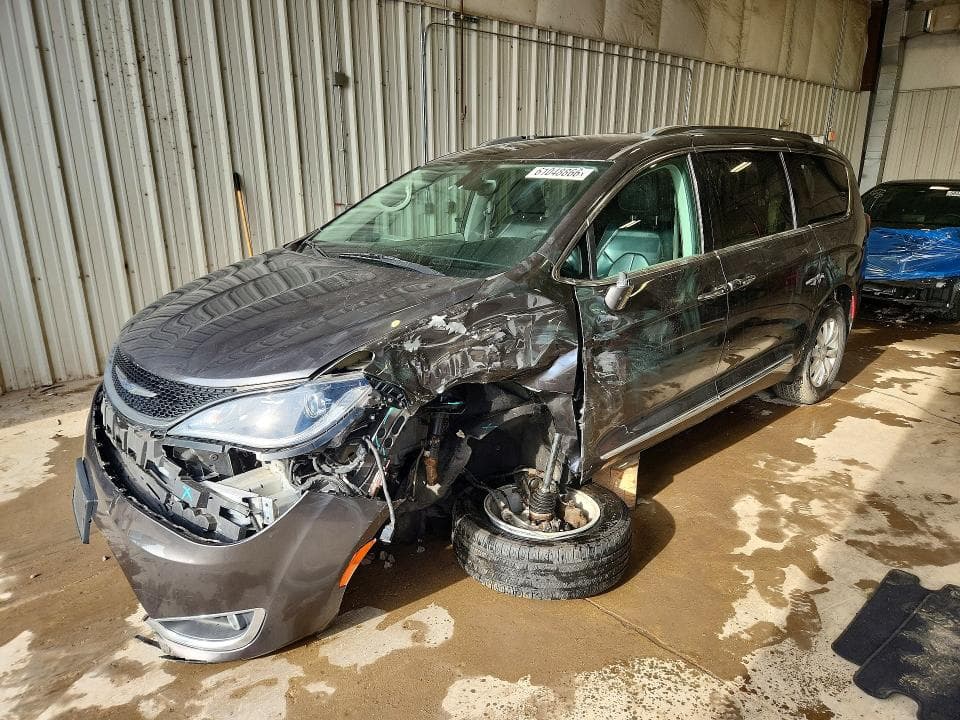 2017 CHRYSLER PACIFICA TOURING L - 1