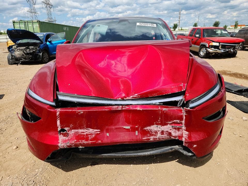 2026 TESLA MODEL Y 5