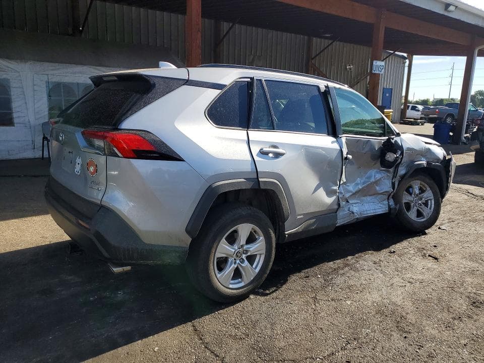 2021 TOYOTA RAV4 HYBRID XLE 3
