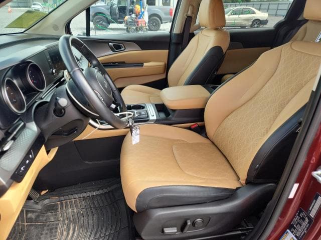 2022 KIA CARNIVAL LX 7