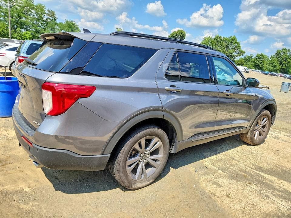2022 FORD EXPLORER XLT 3