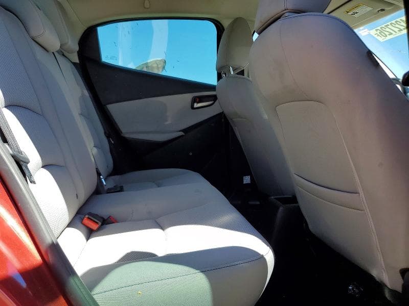 2019 TOYOTA YARIS LE 10