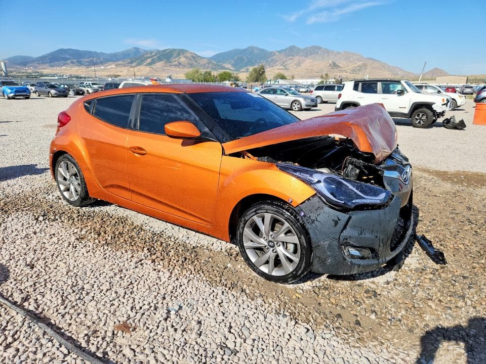 2017 HYUNDAI VELOSTER BASE 4