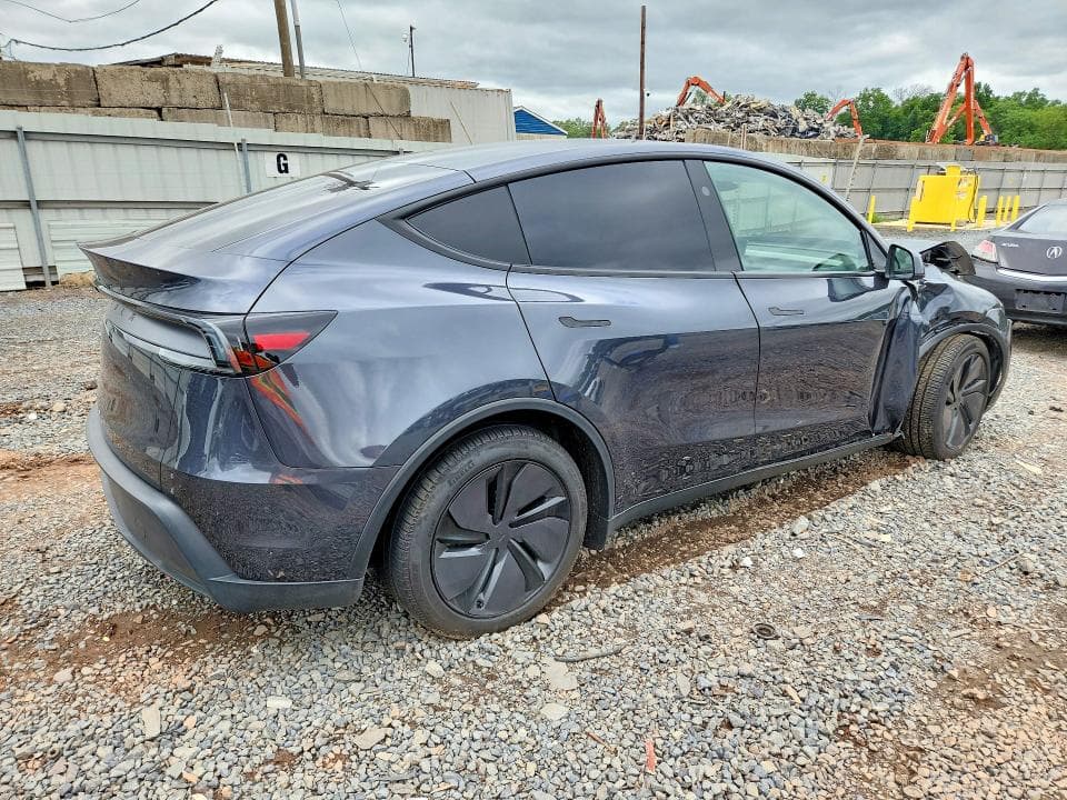 2026 TESLA MODEL Y 3