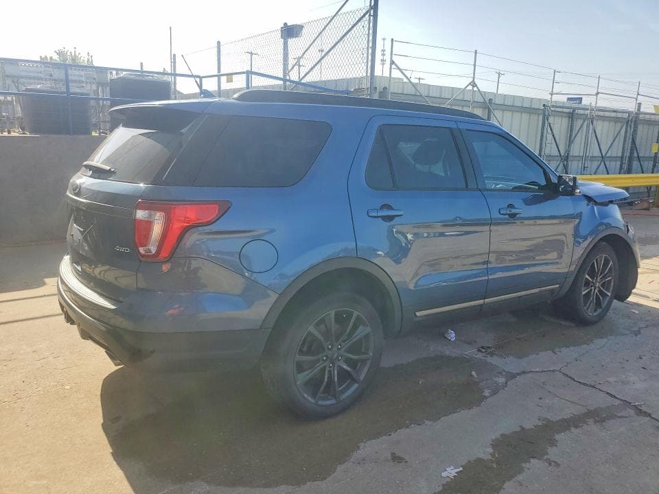 2018 FORD EXPLORER XLT 3
