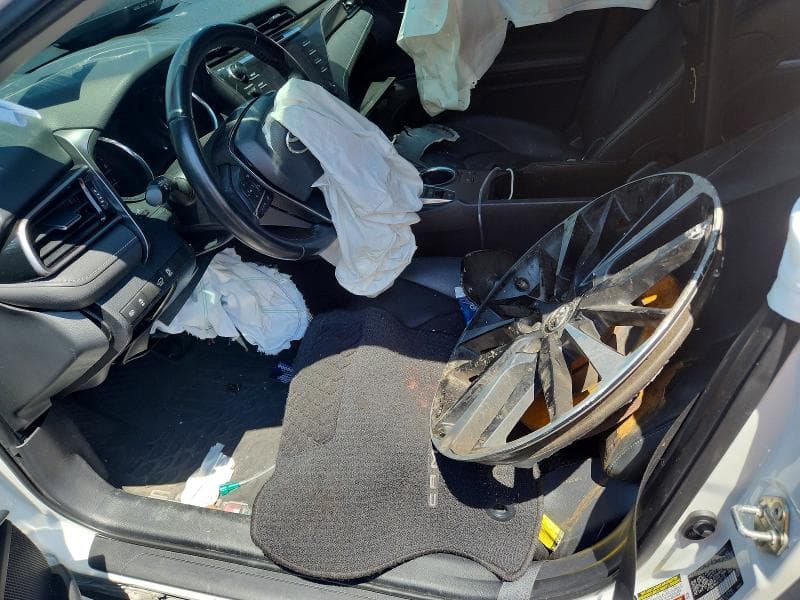 2019 TOYOTA CAMRY XSE 7