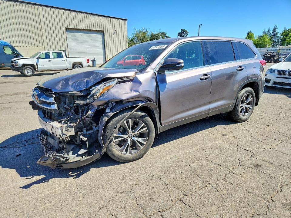 2019 TOYOTA HIGHLANDER LE - 1