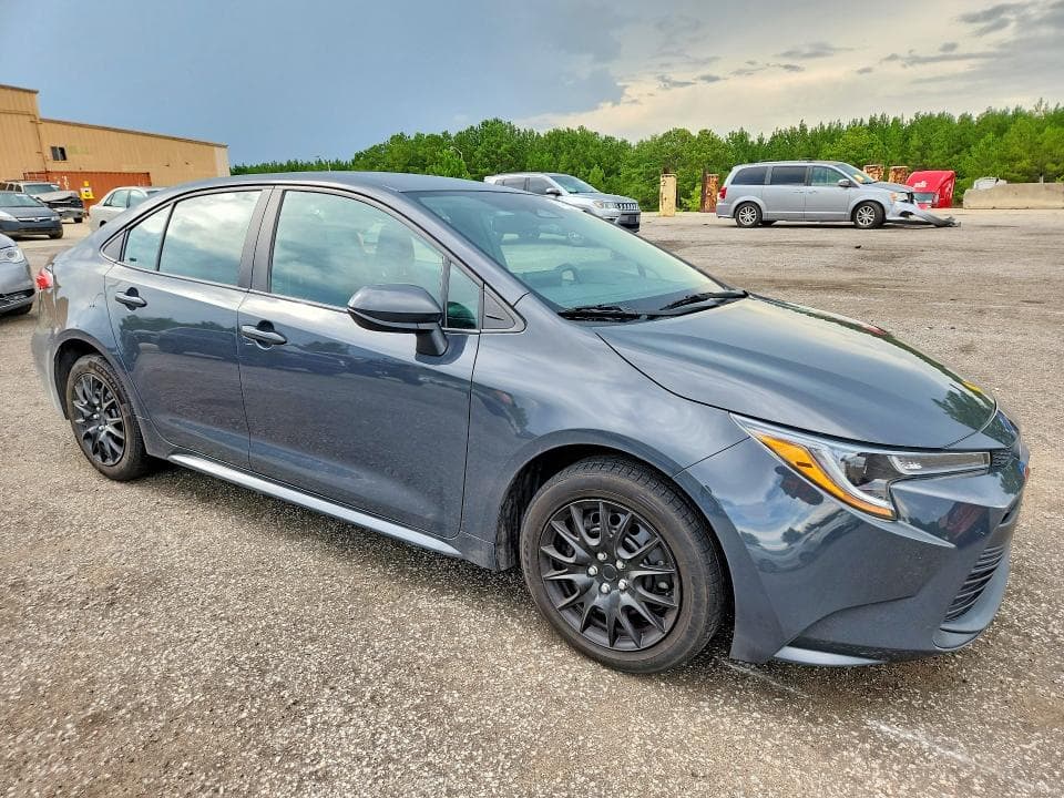 2023 TOYOTA COROLLA LE 4