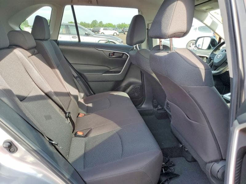 2023 TOYOTA RAV4 LE 11