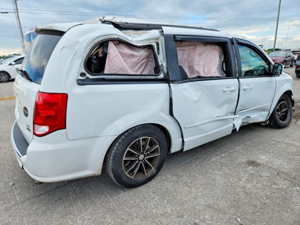 2017 DODGE GRAND CARAVAN GT 3