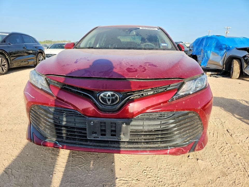 2020 TOYOTA CAMRY LE 5