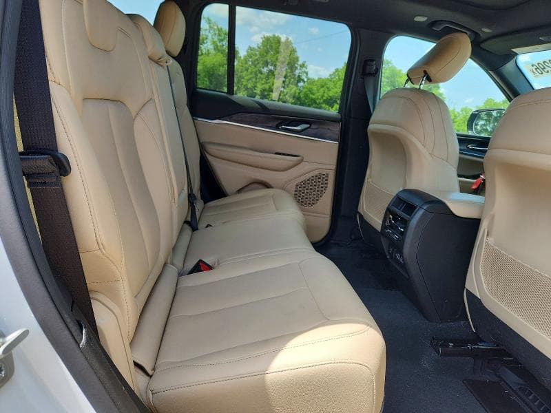 2024 JEEP GRAND CHEROKEE LIMITED 11