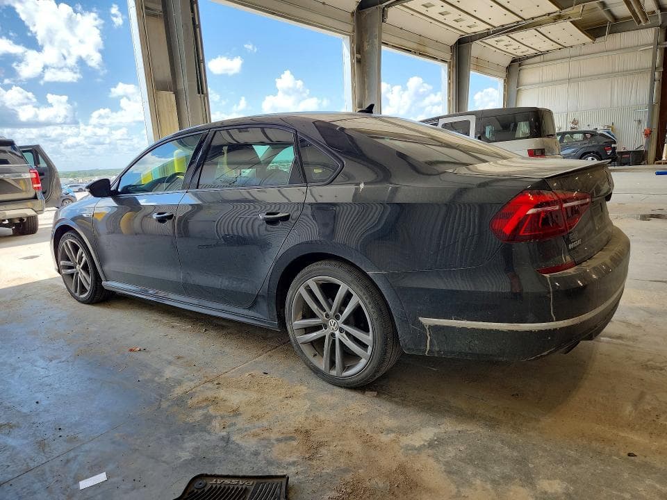 2018 VOLKSWAGEN PASSAT S 2