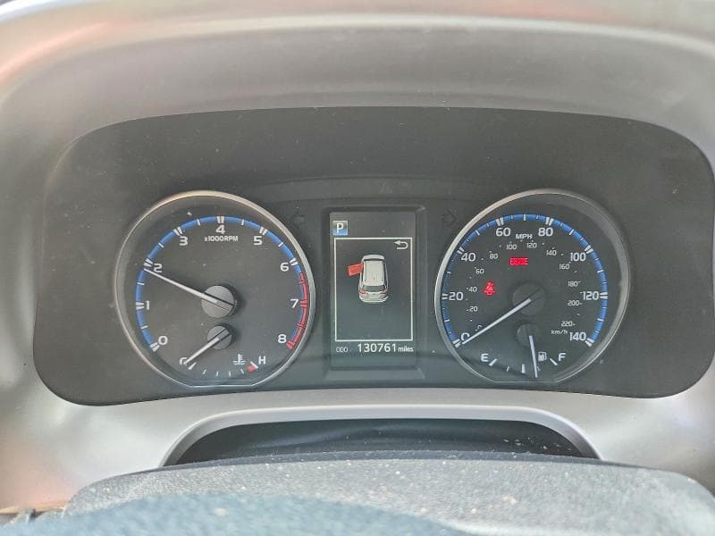 2017 TOYOTA RAV4 XLE 9