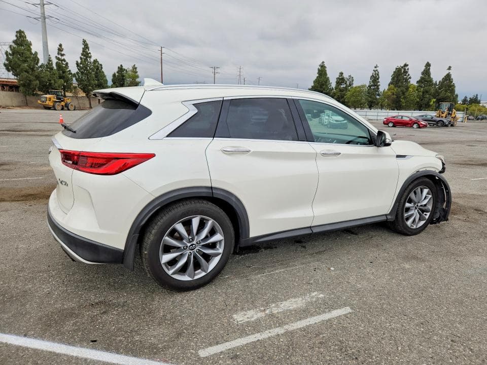 2019 INFINITI QX50 LUXE 3
