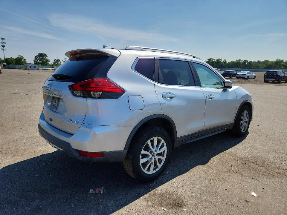2017 NISSAN ROGUE SV 3