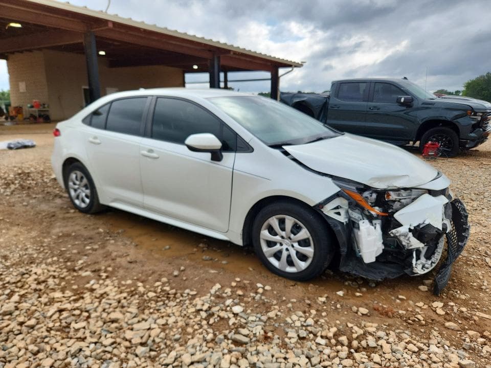 2021 TOYOTA COROLLA LE 4