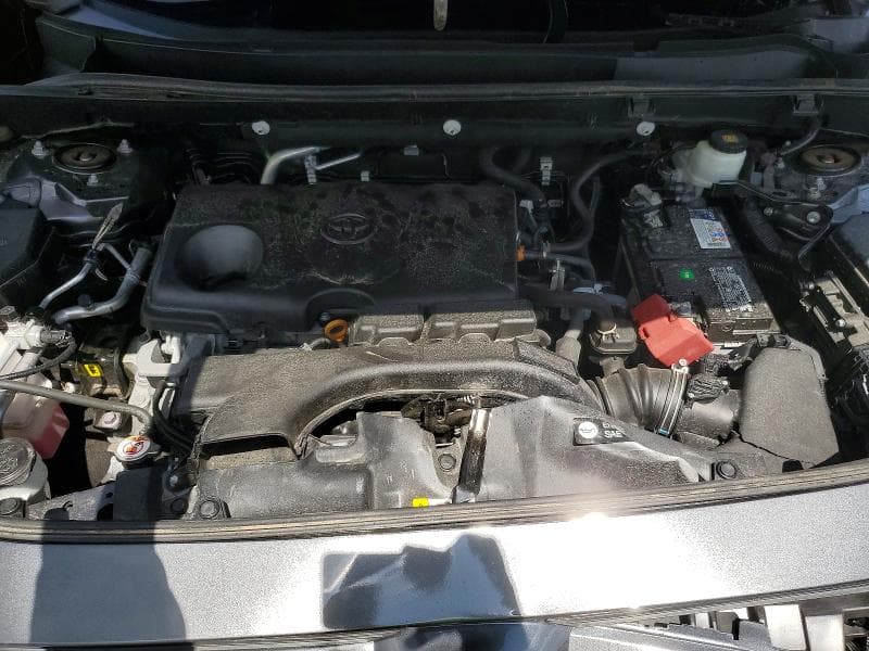 2021 TOYOTA RAV4 XLE 11