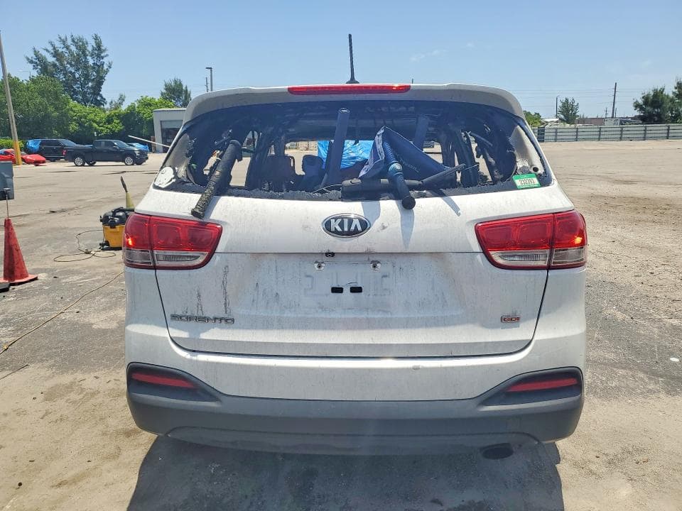 2017 KIA SORENTO LX 6