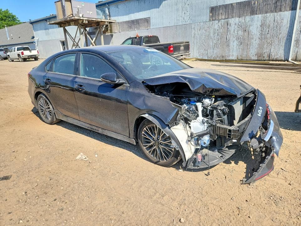 2023 KIA FORTE GT LINE 4
