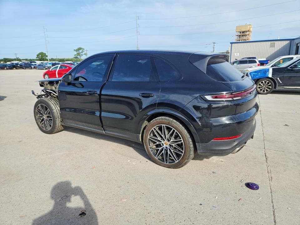 2024 PORSCHE CAYENNE 2