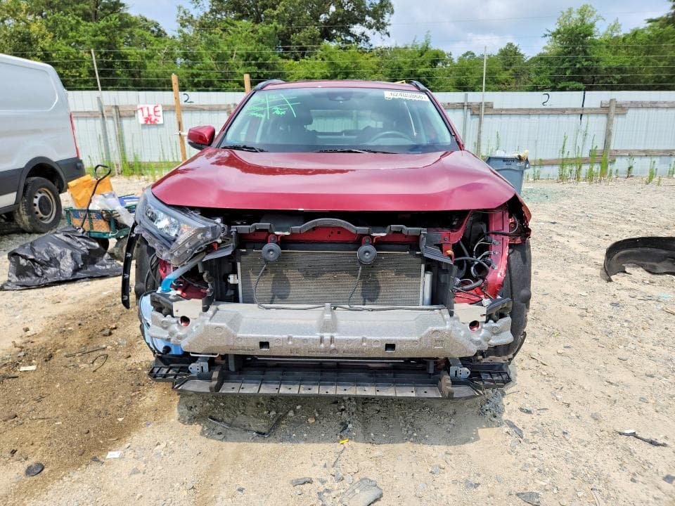 2019 TOYOTA RAV4 LE 5