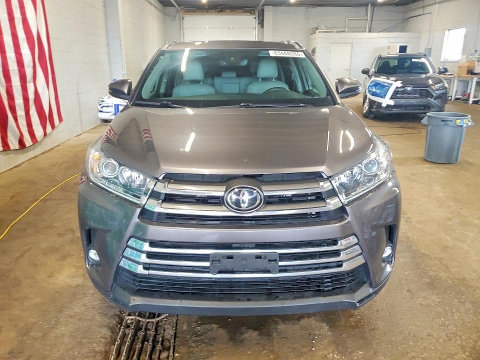 2019 TOYOTA HIGHLANDER LIMITED 5