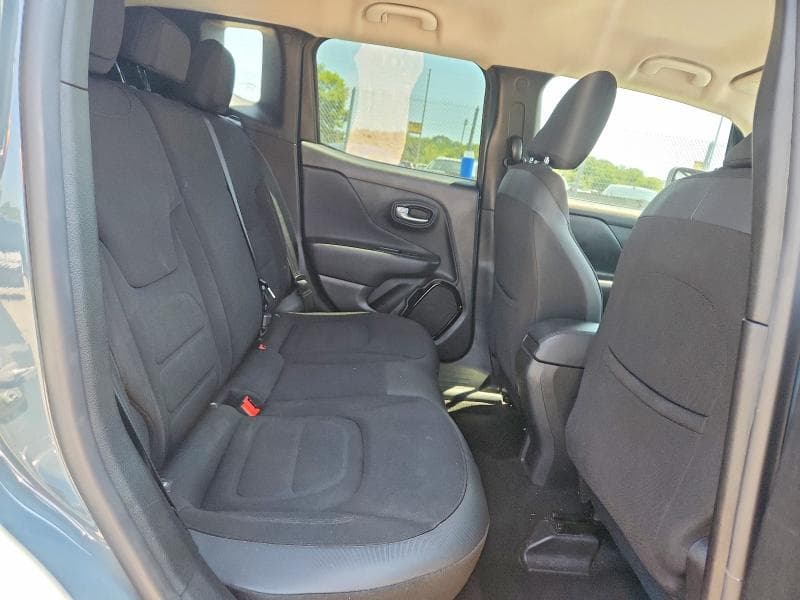 2017 JEEP RENEGADE LATITUDE 11