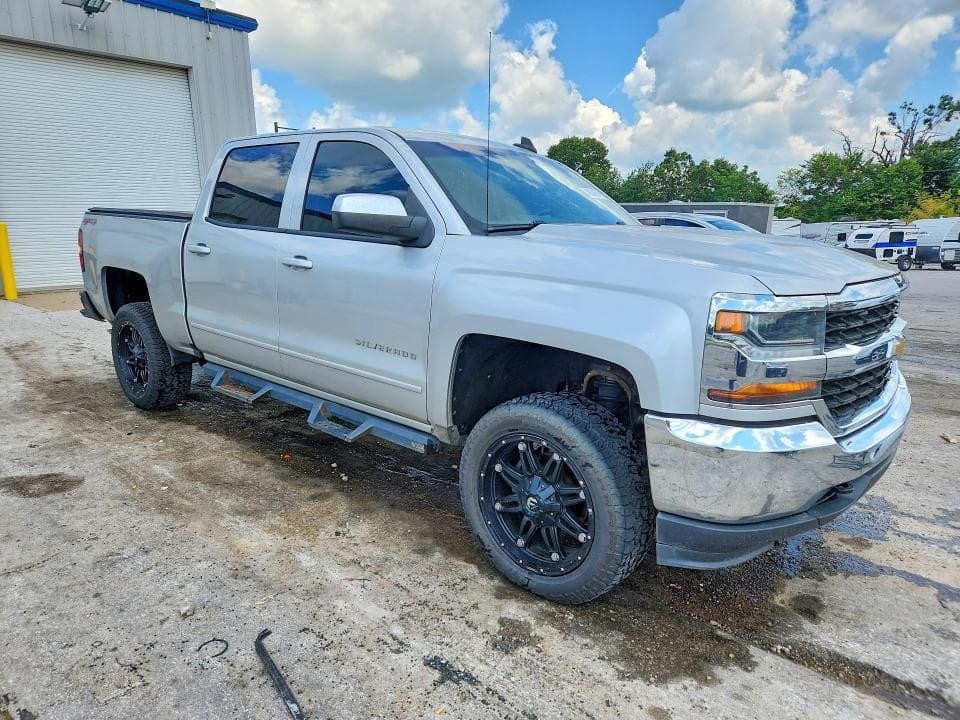 2017 CHEVROLET SILVERADO K1500 LT 4