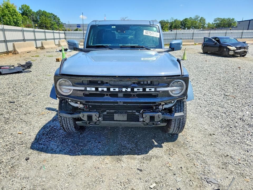 2024 FORD BRONCO OUTER BANKS 5