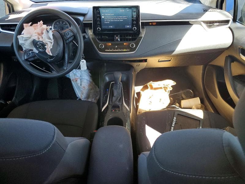 2020 TOYOTA COROLLA LE 8