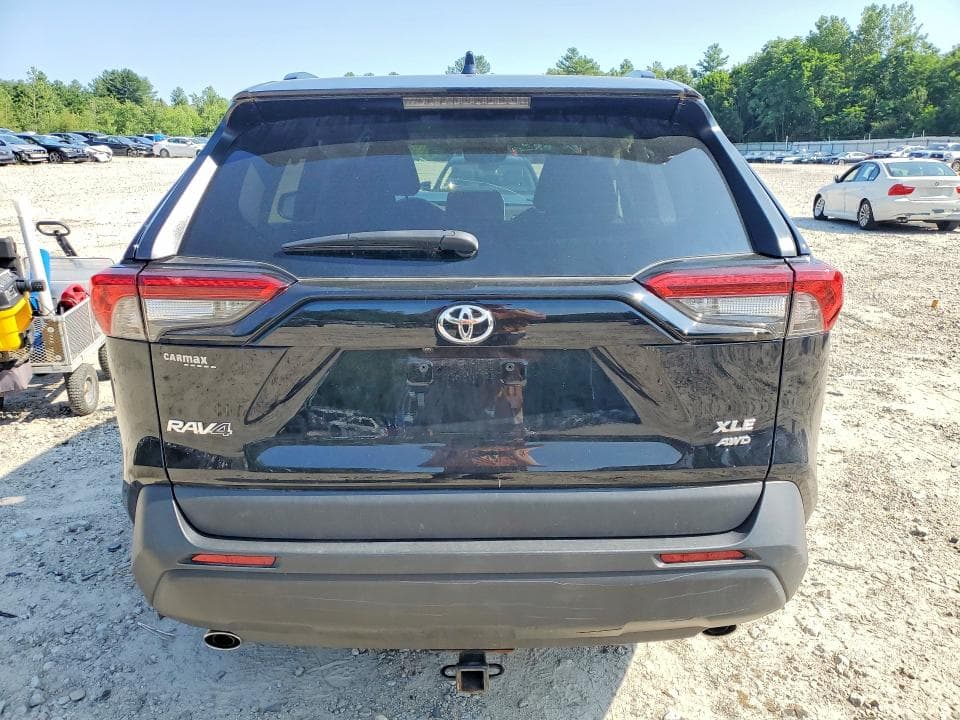 2023 TOYOTA RAV4 XLE 6