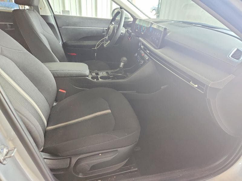 2025 HYUNDAI SONATA SE 5