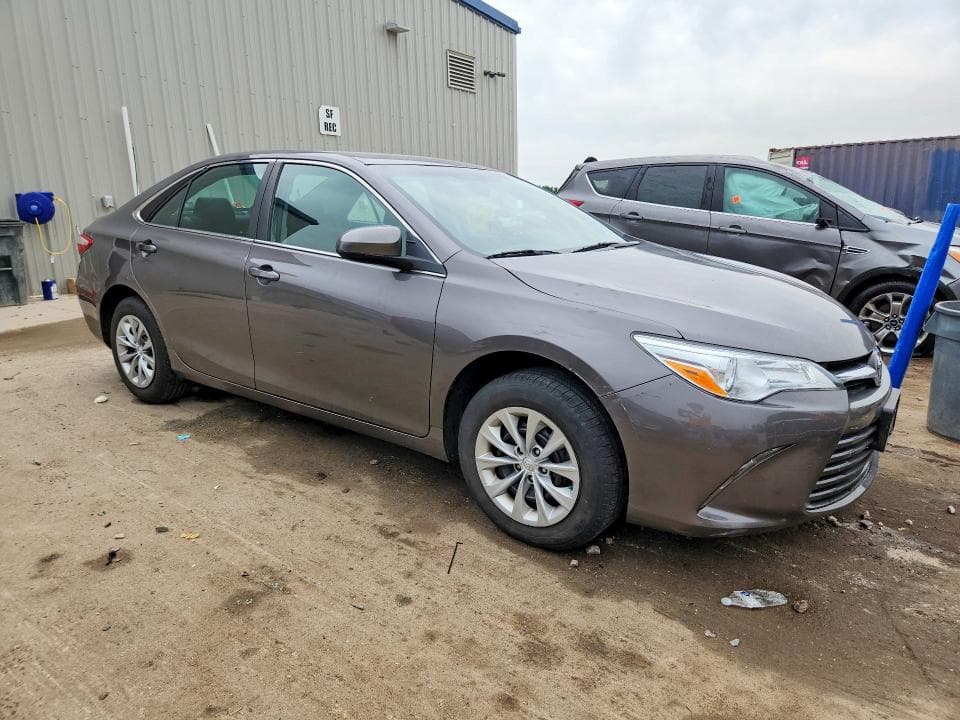 2017 TOYOTA CAMRY LE 4