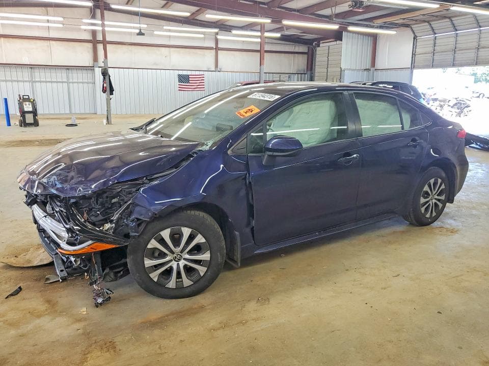 2022 TOYOTA COROLLA LE - 1