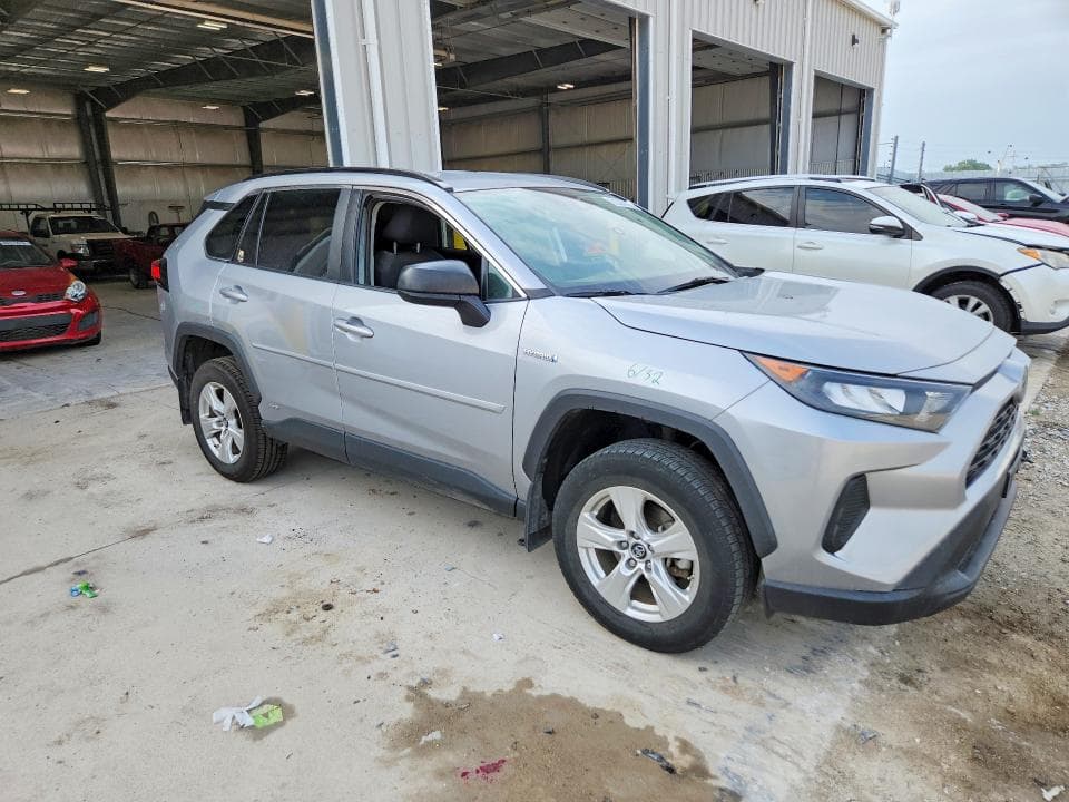2020 TOYOTA RAV4 LE 4