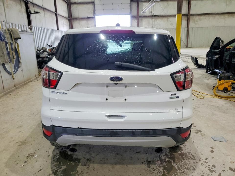 2017 FORD ESCAPE SE 6