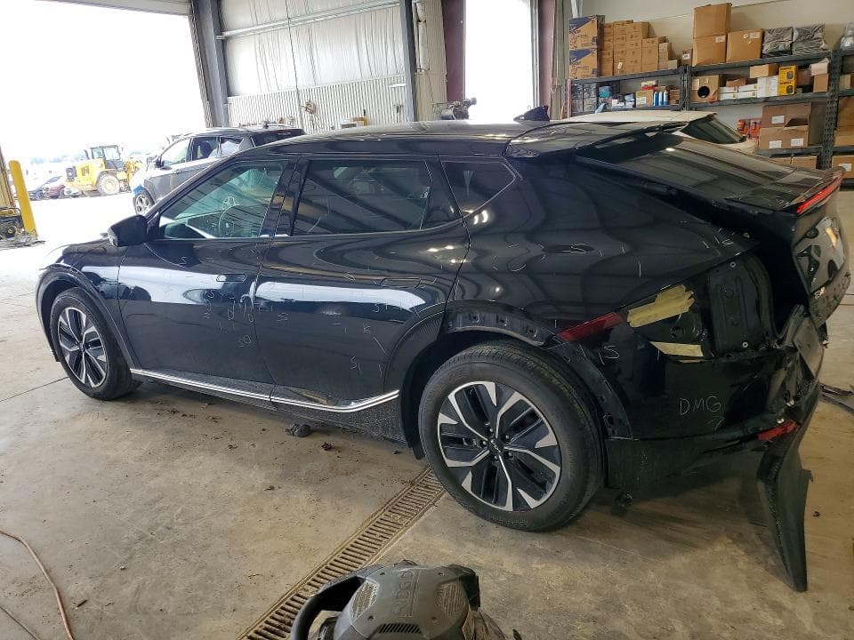 2022 KIA EV6 LIGHT 2