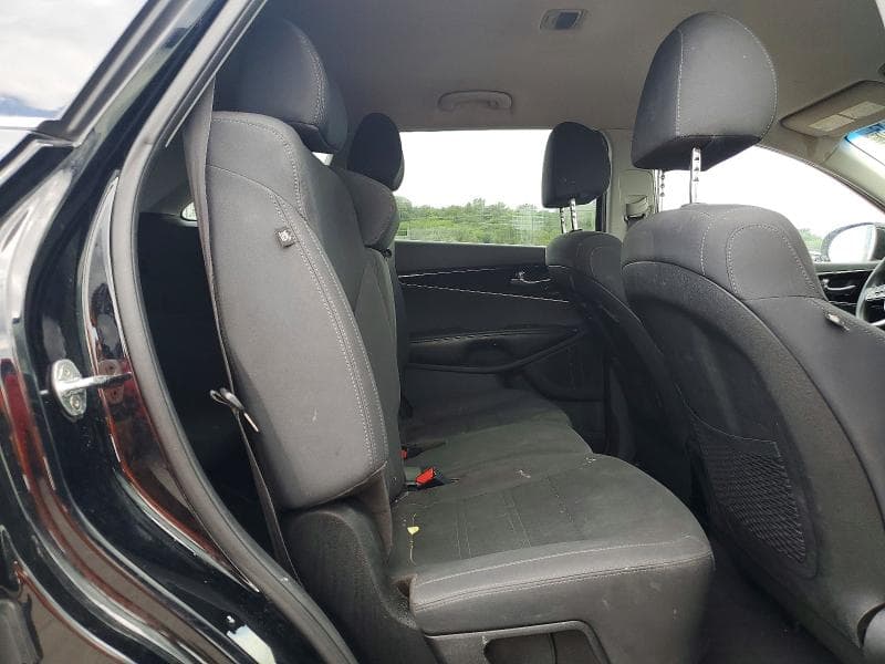 2019 KIA SORENTO LX V6 11