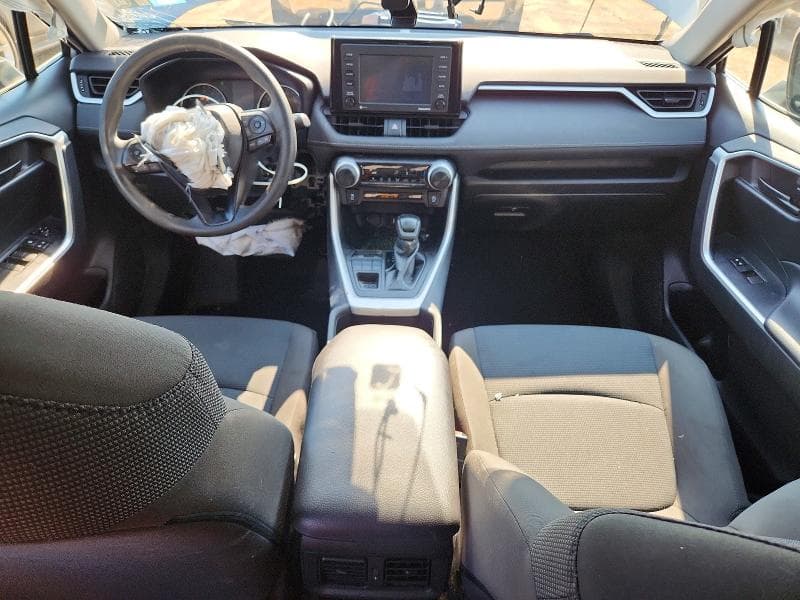 2022 TOYOTA RAV4 LE 8