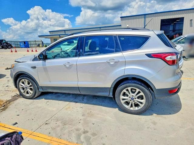 2017 FORD ESCAPE SE 2