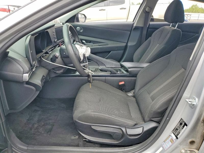 2021 HYUNDAI ELANTRA SE 7