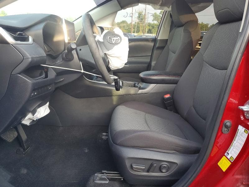 2024 TOYOTA RAV4 XLE 7